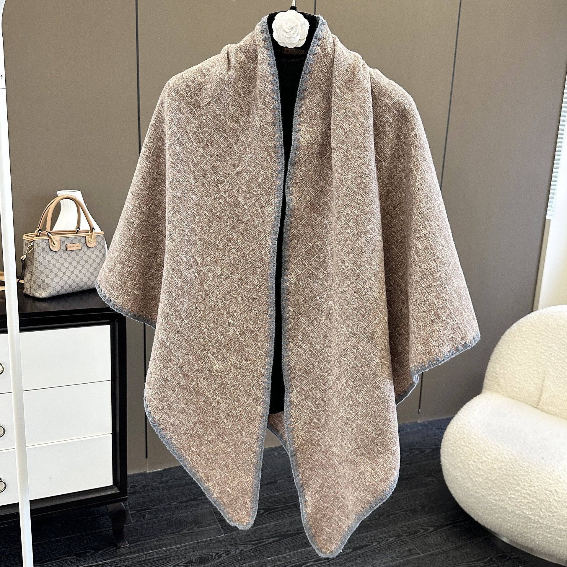 Affordable Luxury Fashion Wind Outdoor Autumn And Winter Scarf